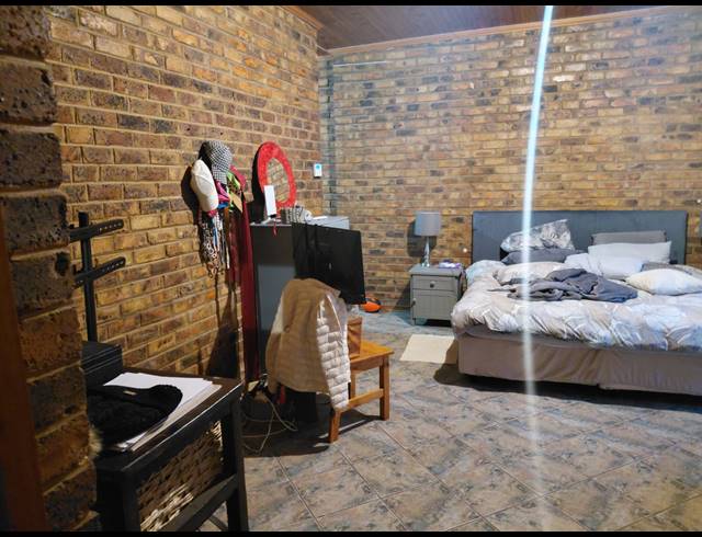 4 BEDROOM HOUSE FOR SALE IN BRITS CENTRAL
